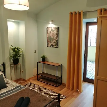 Pod Wawelem Apartment *
