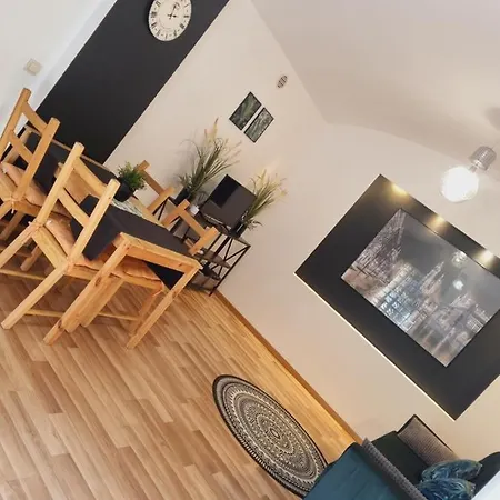 Pod Wawelem Apartment *